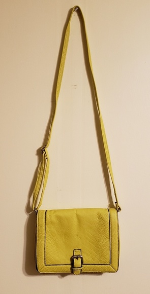 Gorgeously Simple Cross Body Purse - Picture 2 of 3